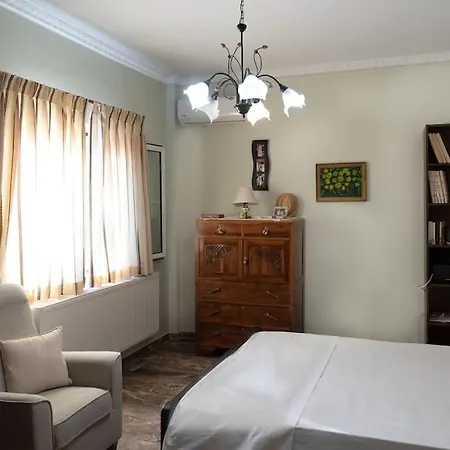 5 Bedroom Unique Ionian House Casa de Férias *