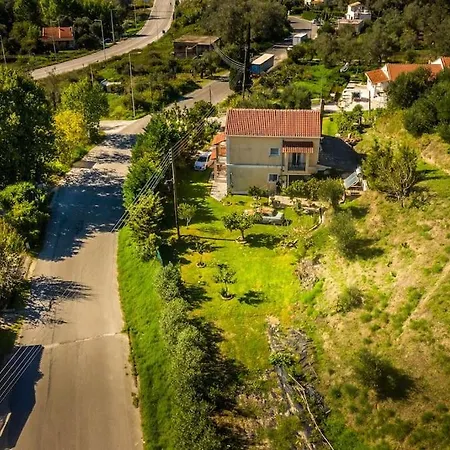 5 Bedroom Unique Ionian House Casa de Férias *