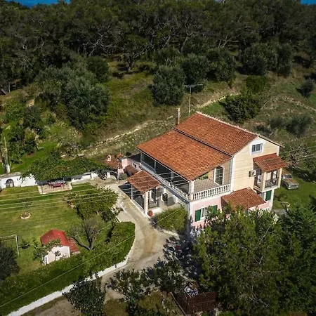 Vakantiehuis 5 Bedroom Unique Ionian House